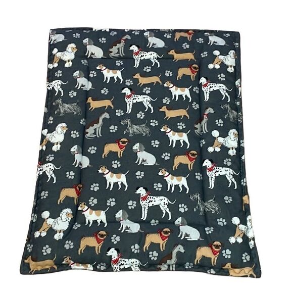 Hand Crafted Other - Dog Mat/Bed, Grey Dog Breeds, 18 x 24